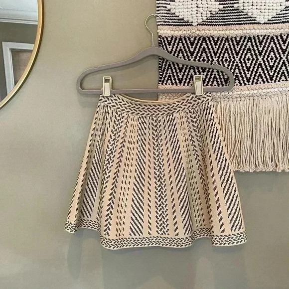 BCBGMaxAzria QUEENY MINI SKIRT FRENCH CREAM S - Picture 9 of 13